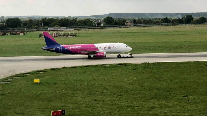 Самолет совершил аварийную посадку в аэропорту Львова