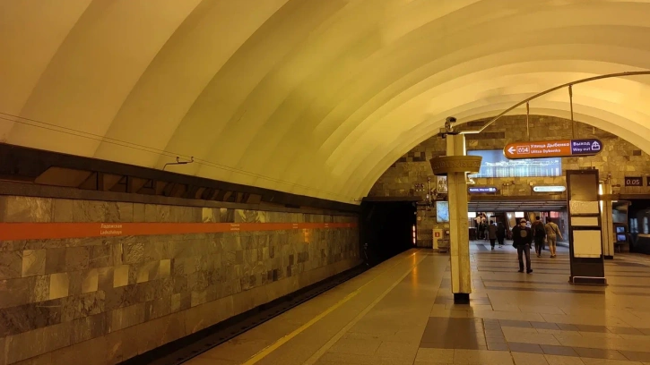Станцию метро "Ладожская" могут закрыть на капремонт в начале 2023 года