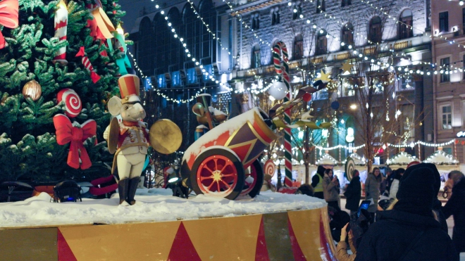 Каток рядом с Рождественской ярмаркой на Манежной площади будет бесплатным