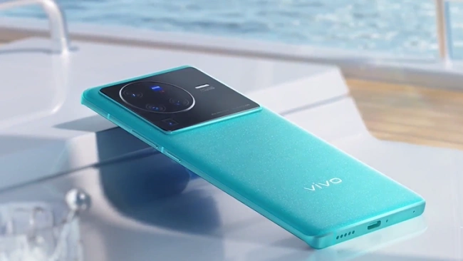 Vivo представила новый смартфон X80 Pro