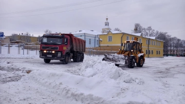 В населенных пунктах Ленобласти за праздничные дни убрали 195 тысяч кубометров снега 