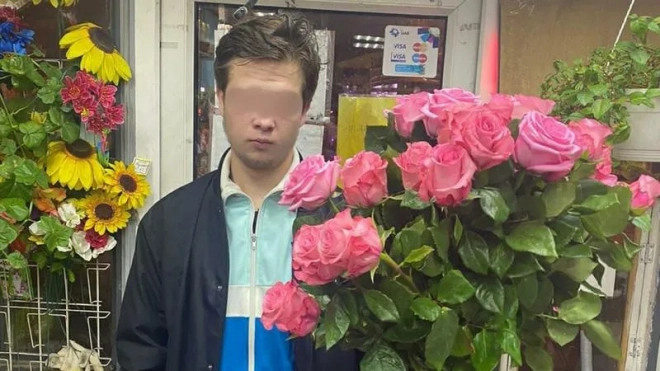 В Выборгском районе задержали вора с букетом роз стоимостью 8 тысяч рублей