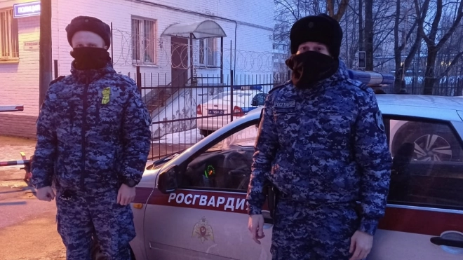 Росгвардейцы задержали мужчин, выстреливших в пешехода на Зотовском проспекте