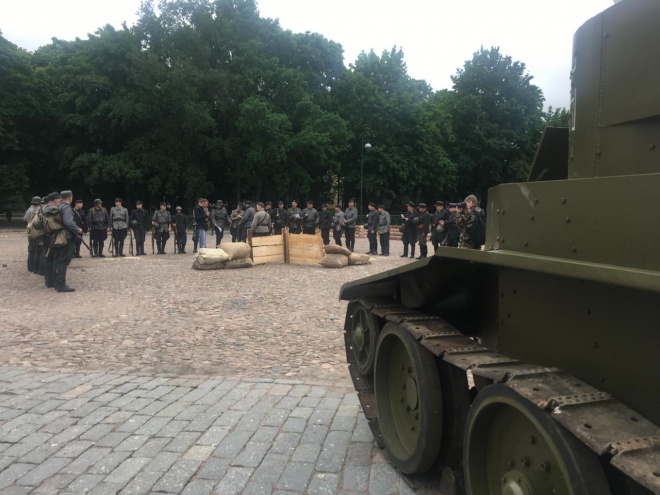 Выборгская реконструкция: город освободили от финских захватчиков, взрывы слышны на конце города