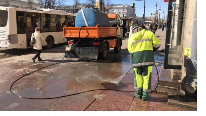 В Петербурге отмыли 965 улиц после зимы В Петербурге отмыли 965 улиц после зимы