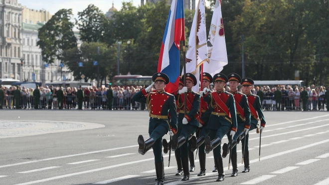 Губернатор поздравил петербуржцев с Днём российской гвардии