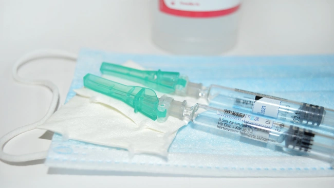 Смольный: прививку от гриппа сделало более 1,4 млн петербуржцев