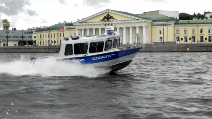 В Петербурге сотрудники транспортной полиции пресекли нарушения в акватории реки Фонтанки 