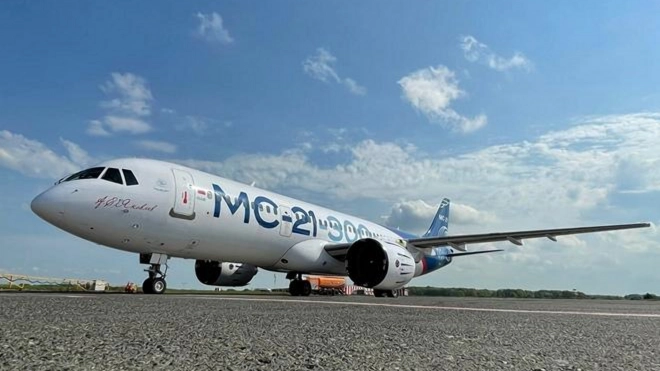 В 2022 году новый отечественный самолет МС-21 начнет регулярные рейсы внутри страны