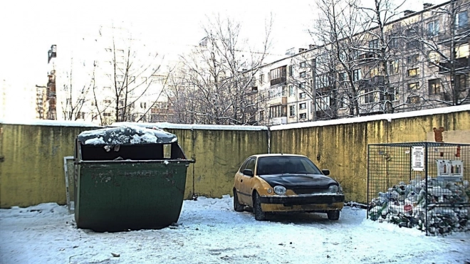 Петербургские водители нарушили правила парковки у контейнерных площадок 8 тыс. раз  