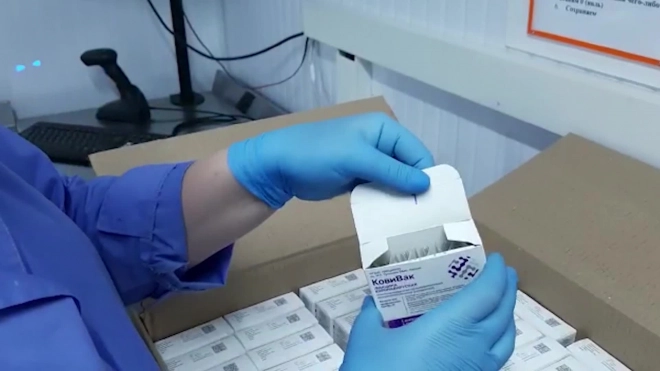 В Петербурге изучают осложнения после вакцинации от коронавируса