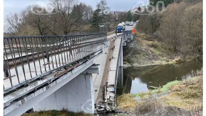 Очевидцы прокомментировали обрушение моста в Подольске