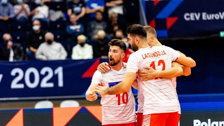 Россия уступила Турции в первом матче ЧЕ по волейболу