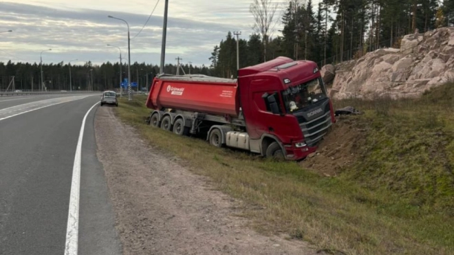 В аварии на "Сортавале" погиб водитель большегруза