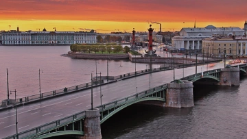 В Петербурге на неделю сдвинули дату закрытия движения по Биржевому мосту 