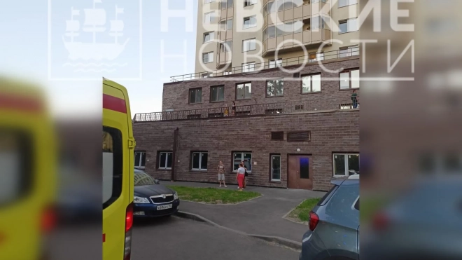 Подросток упал со второго этажа дома на Бабушкина и сломал ногу