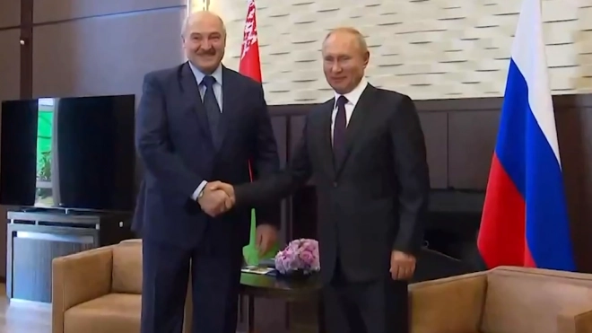 Путин и Лукашенко обсудили по телефону важные вопросы для укрепления отношений между странами