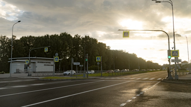 В Петербурге завершили ремонт проспекта Непокорённых к 85-й годовщине начала блокады