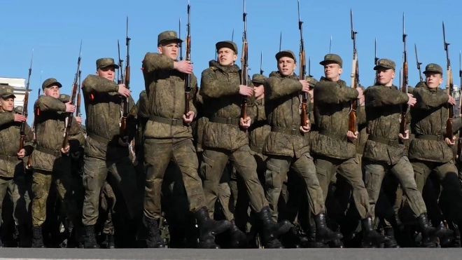 Стало известно, сколько человек в Петербурге призовут в армию этой весной