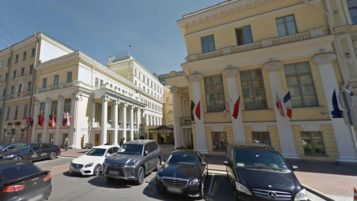 Официальная гостиница Эрмитажа стала собственностью Азербайджана