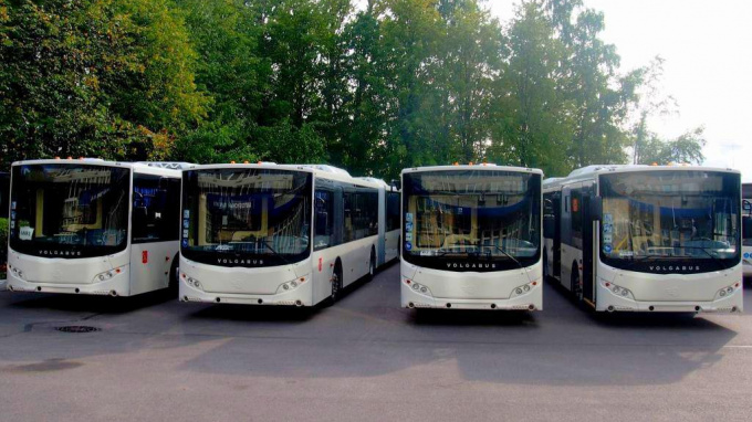 В петербургский автопарк поступили 20 новых автобусов с usb-зарядками 
