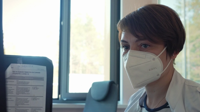 Для больных с коронавирусом в Петербурге резко сократился свободный коечный фонд
