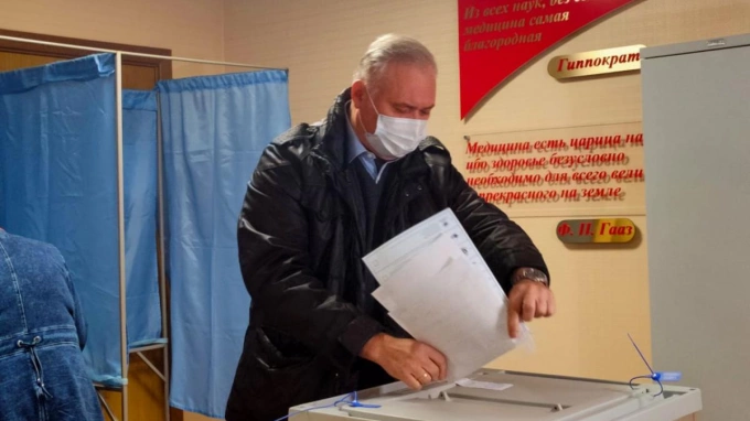 Глава Выборгского района принял участие в Едином дне голосования