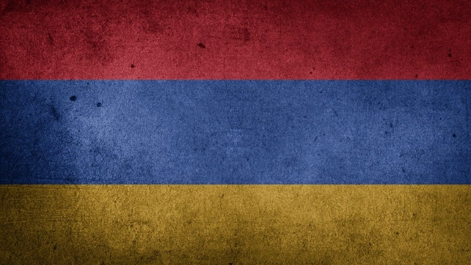 У парламента в Ереване остались ночевать более сотни оппозиционеров