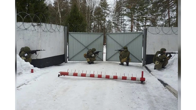 Военные предотвратили захват условных "заложников" в Ленобласти 