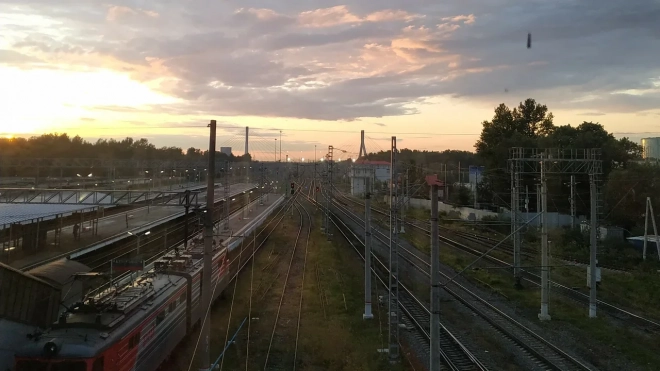 Между Петербургом и Москвой пустят дополнительные поезда осенью