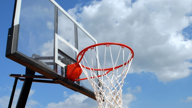 К концу года в Купчино построят баскетбольный центр