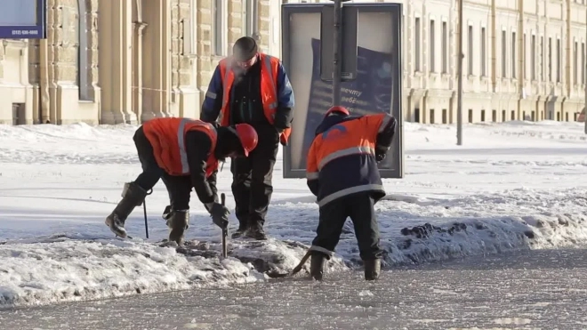 В Петербурге за плохую уборку снега выписали штрафов на 23 млн рублей