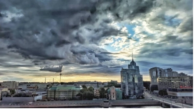 МЧС предупредило петербуржцев об ухудшении погодных условий 31 июля