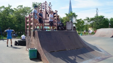 Активисты пытаются спасти от демонтажа скейт-площадку в парке 300-летия Петербурга 