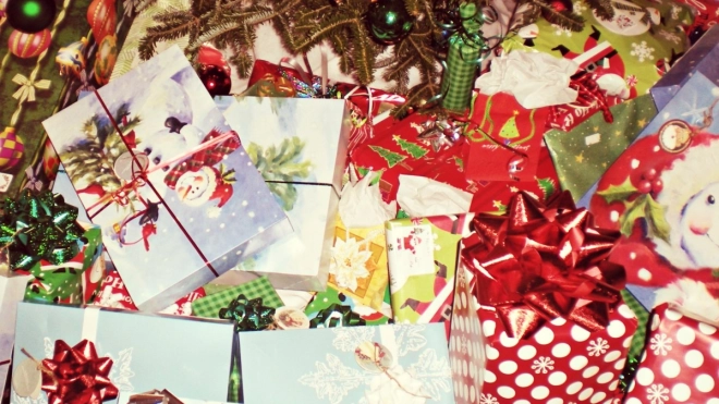 Более 80 процентов работодателей подарят новогодние подарки сотрудникам и их детям