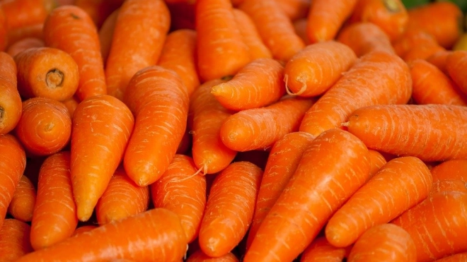 В России резко выросли цены на картофель и морковь 