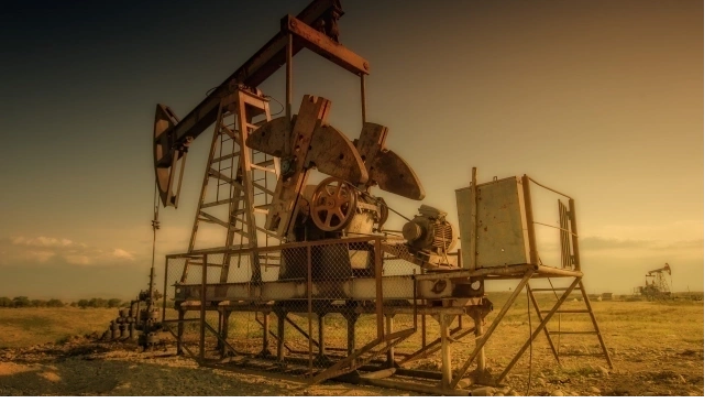 ОПЕК+ решила увеличить добычу нефти на 400 тысяч баррелей в сутки в феврале