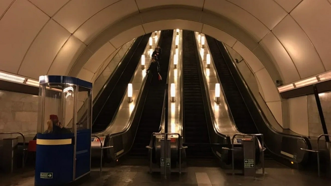 ГАТИ выдала разрешение на ремонт эскалатора  на станции метро "Проспект Большевиков"