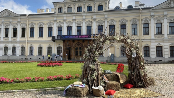 На территории Шереметевского дворца организовали VII фестиваль "Музыка мира"