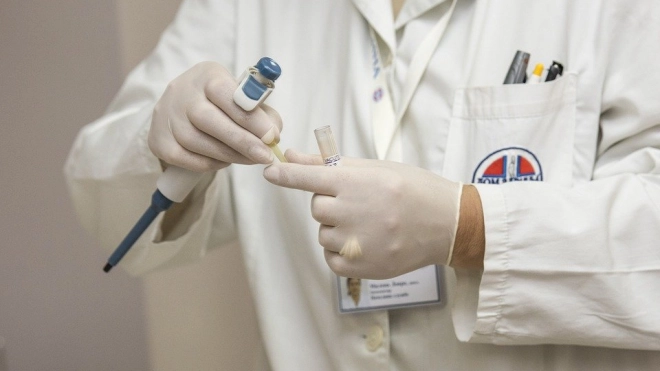 Правительство выделило 7,8 млрд рублей на выплаты медикам, участвующим в вакцинации 