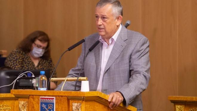 Губернатор Ленобласти обратился к депутатам ЗакСа на последнем заседании шестого созыва