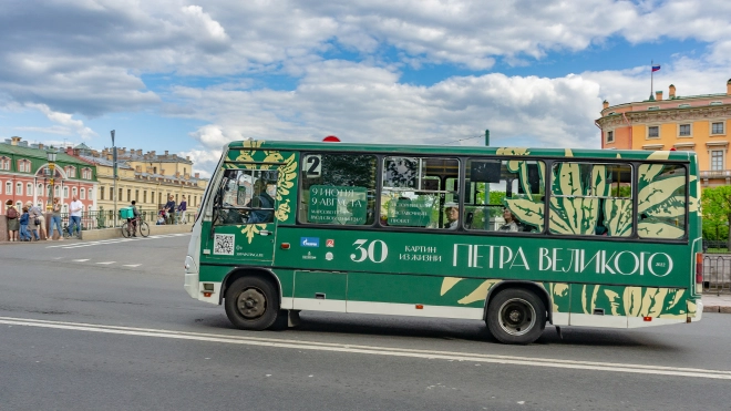 Один из автобусных маршрутов Петербурга превратится в экскурсионный