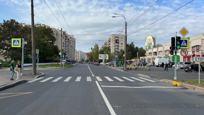 Новые светофоры увеличивают безопасность пешеходов в Московском и Невском районах