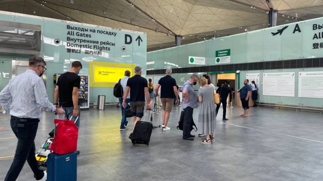 Полмиллиона пассажиров обслужил аэропорт Пулково в неделю ПМЭФ 