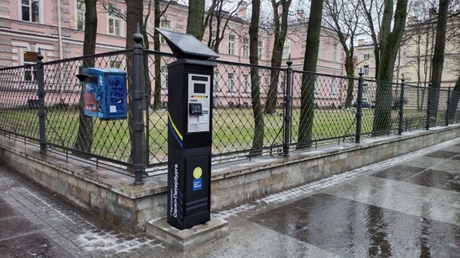 С 1 декабря парковка на 71 улице в центре Петербурга стала платной