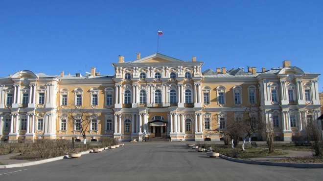 Старинные флигели Воронцовского дворца власти Петербурга решили демонтировать 