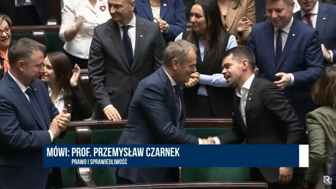 Дональда Туска привели к присяге в качестве премьера Польши