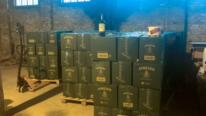 В Петербурге за год ликвидировали 128 незаконных производств алкоголя