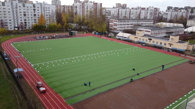 В Василеостровском районе завершили ремонт уличного спортивного комплекса