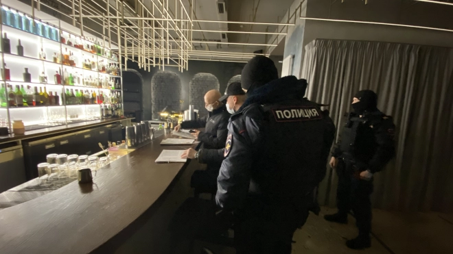 В Петербурге нашли 19 заведений, нарушивших антиковидные меры